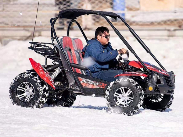 雪地摩托卡丁車